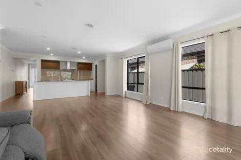 Property photo of 39 Winchcombe Way Cranbourne North VIC 3977
