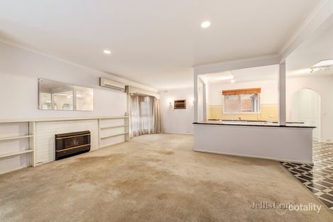 Property photo of 12 Balmoral Court Burwood East VIC 3151