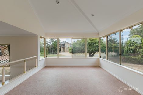 Property photo of 2 Eden Close Winthrop WA 6150