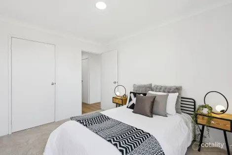 Property photo of 32 Edmiston Way Winthrop WA 6150