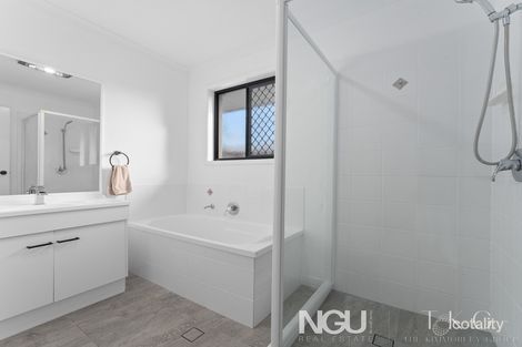 Property photo of 19 Hilldean Drive Raceview QLD 4305