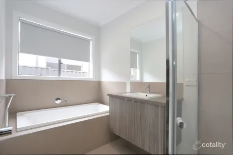 Property photo of 11 Hansen Road Wyndham Vale VIC 3024