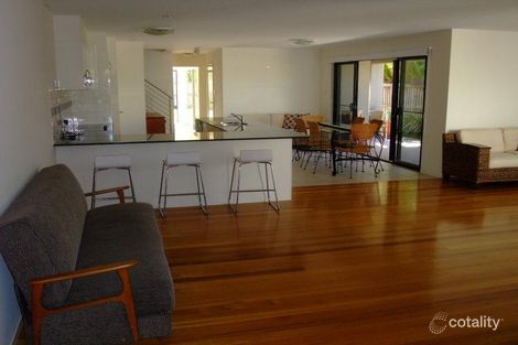 Property photo of 2/7 Suzanne Close Mudjimba QLD 4564