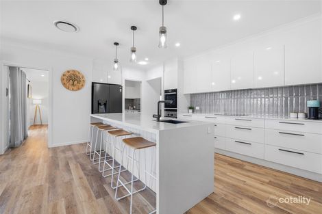 Property photo of 16 Knox Court Bargara QLD 4670