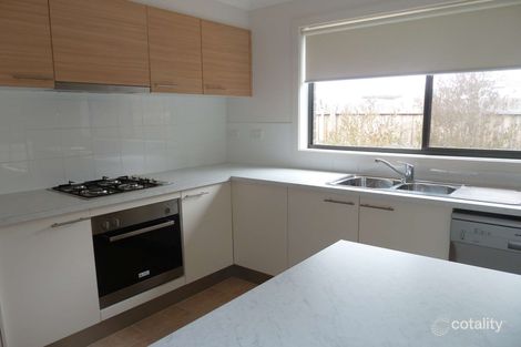 Property photo of 28 Baggygreen Street Sunbury VIC 3429