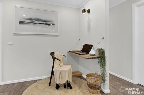 Property photo of 3 Paul Court Endeavour Hills VIC 3802