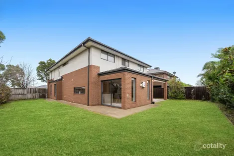 Property photo of 2 Eynesbury View Wollert VIC 3750