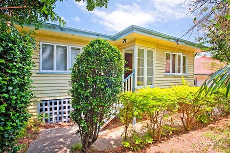 99 Holland Rd, Holland Park, QLD 4121