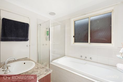 Property photo of 2/12 Halladale Avenue Wyndham Vale VIC 3024