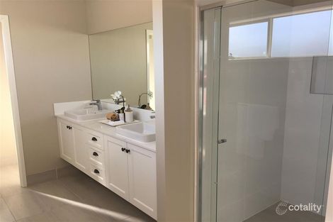 Property photo of 100 Applecross Circuit Spring Mountain QLD 4300