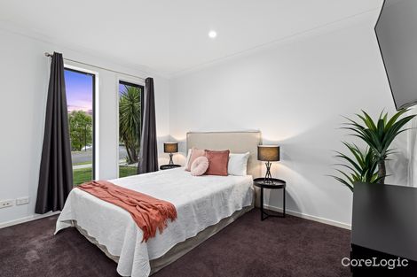 Property photo of 32 Serene Crescent Springfield Lakes QLD 4300