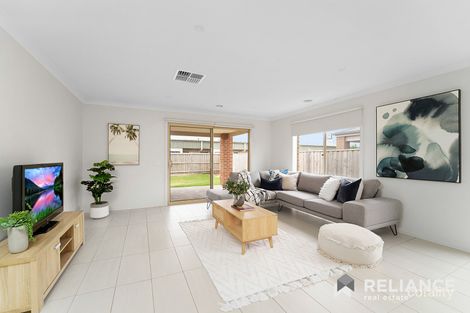 Property photo of 21 Topper Street Werribee VIC 3030