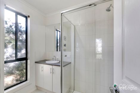 Property photo of 6 Dunferline Crescent Cranbourne VIC 3977