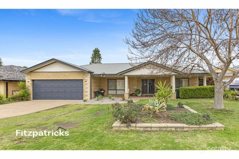 Property photo of 15 Woomera Place Glenfield Park NSW 2650