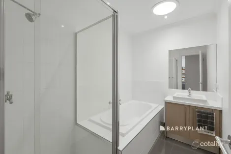 Property photo of 2A Emerald Court Narre Warren VIC 3805