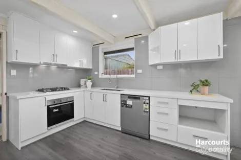 20 Eyre St, Melton South, VIC 3338