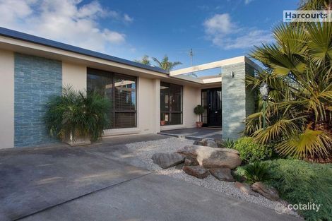 6 Tickera Ct, Hallett Cove, SA 5158