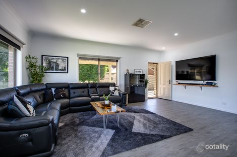 Property photo of 2/1A Templeton Place West Wodonga VIC 3690