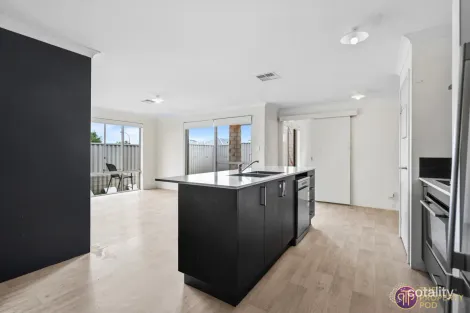 Property photo of 18 Fenchurch Drive Hilbert WA 6112