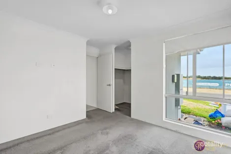 Property photo of 18 Fenchurch Drive Hilbert WA 6112