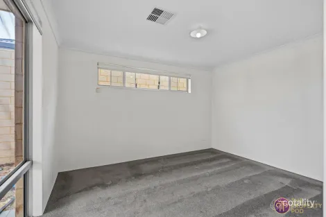 Property photo of 18 Fenchurch Drive Hilbert WA 6112