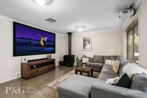 Property photo of 3 Macpherson Circuit Cranbourne East VIC 3977