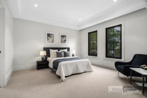 Property photo of 30 Leeds Road Mount Waverley VIC 3149