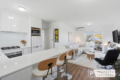 6/52 Sackville Tce, Scarborough, WA 6019