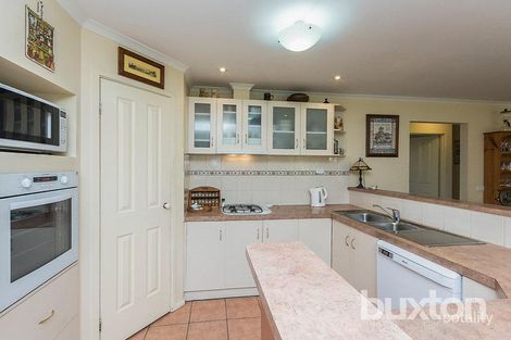 Property photo of 3 Butler Court Highton VIC 3216