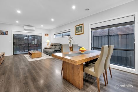 Property photo of 19 Woodgrove Street Craigieburn VIC 3064