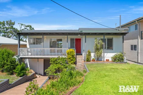 10 Penang St, Point Clare, NSW 2250