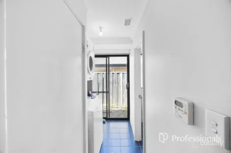 Property photo of 67 Kelston Way Australind WA 6233