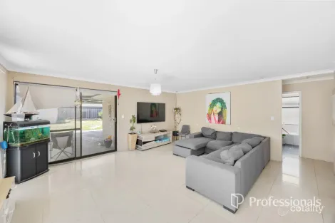 Property photo of 67 Kelston Way Australind WA 6233