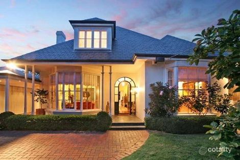 825 Hampton St, Brighton, VIC 3186