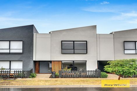 50 HAWKESBURY DR, DONNYBROOK, VIC 3064