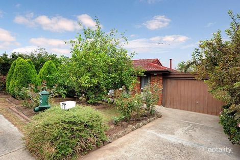 Property photo of 18 Wincanton Court Noble Park North VIC 3174