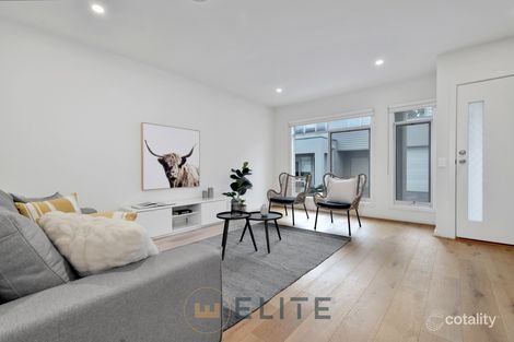 Property photo of 9 Sunnyoaks Lane Hampton Park VIC 3976