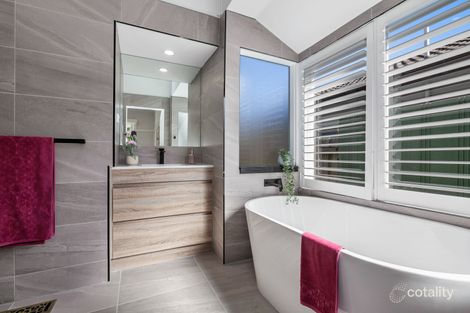 Property photo of 1 Hillcroft Street Reservoir VIC 3073