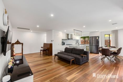 Property photo of 2/3 Ascot Court Glen Waverley VIC 3150