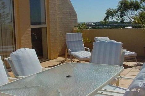 4/4 Burgess St, Kings Beach, QLD 4551