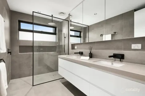 Property photo of 22B Greendale Road Bentleigh East VIC 3165