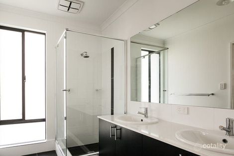 Property photo of 32 Yateley Way Wellard WA 6170
