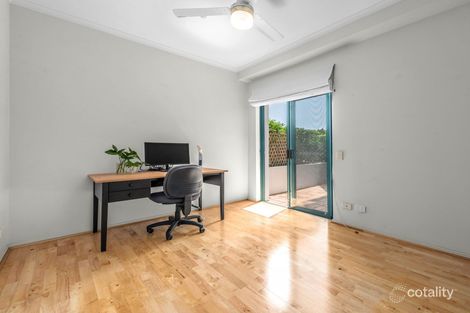 Property photo of 8/10 Goodwin Street Kangaroo Point QLD 4169