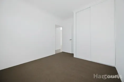 Property photo of 2/1 Spring Avenue Midland WA 6056