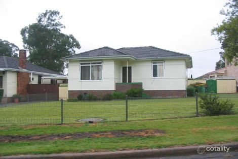 15 Tyalgum Ave, Panania, NSW 2213