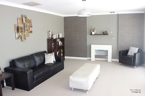 Property photo of 32 Amsterdam Crescent Tolland NSW 2650
