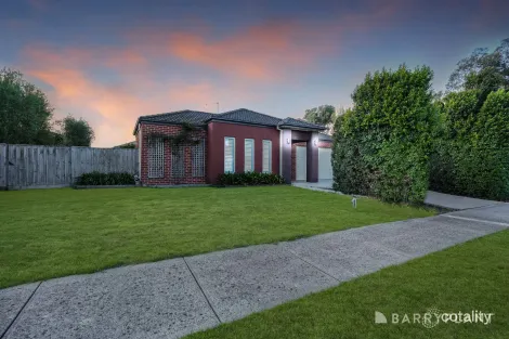 14 Whiteley Way, Pakenham, VIC 3810