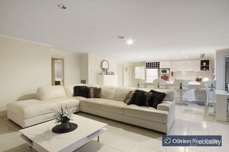 Property photo of 12 Flora Park Way Carrum Downs VIC 3201