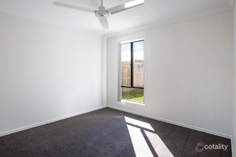 Property photo of 2/7 Summit Place Pimpama QLD 4209