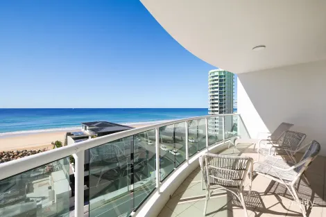 15/5 WOODROFFE AVE, MAIN BEACH, QLD 4217